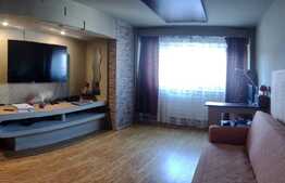 Apartament de 3 camere, 65 mp, decomandat, zona Valea Aurie