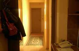 Apartament 2 camere, decomandat, loc de parcare, zona Centrala