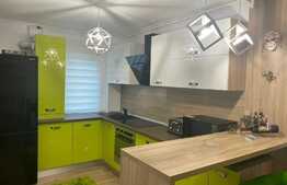 Apartament 3 camere, boxa la subsol, zona Mihai Viteazu