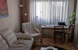 Apartament 3 camere, decomandat, etaj intermediar, zona Vasile Aaron