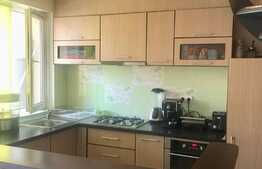 Apartament 3 camere pe doua niveluri, 69 mp, zona Ciresica