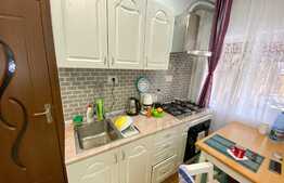 Garsonieră LA CHEIE, curte renovată, zona Piața Cluj