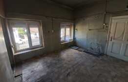 Apartament cu 2 camere la casa, 46 mp la 10 minute de centru!