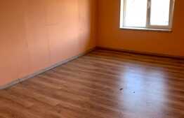 Apartament cu 2 camere la casa, 46 mp la 10 minute de centru!