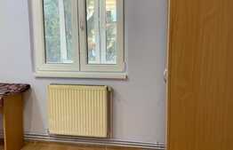 Apartament 4 camere, balcon, 67 mp, la Ciresica