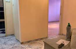 Apartament 4 camere, balcon, 67 mp, la Ciresica