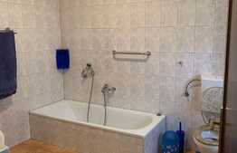 Casa cu 6 camere, 235 mp, zona Centrala