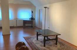 Casa cu 6 camere, 235 mp, zona Centrala