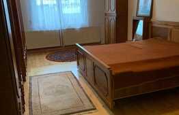 Casa cu 6 camere, 235 mp, zona Centrala