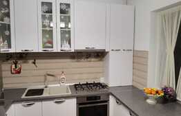 Apartament cu 3 camere, 70 mp, zona Cisnadie