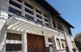 Apartament 3 camere, la casa, zona Cisnadie 