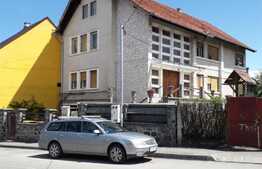 Apartament 3 camere, la casa, zona Cisnadie 