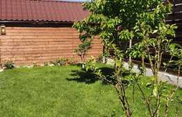 Casa tip duplex cu curte in Turnisor