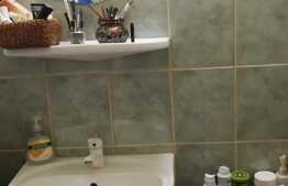 Apartament de 3 camere, 70 mp, decomandat, etaj intermediar,  Vasile Aaron 