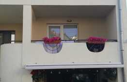 Casa 8 camere, 320 mp, teren 300 mp, parcare, zona Calea Poplacii