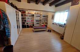 Vila de lux, 1067 mp suprafata desfasurata,2500mp curte libera