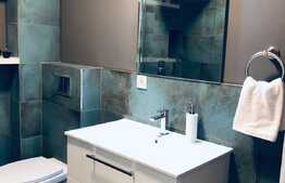 Garsoniera de lux, 32 mp, terasa, parcare, Broscarie