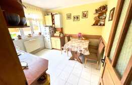 Apartament de 3 camere, 100 mp, Valea Aurie