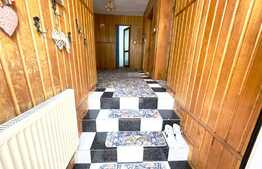 Apartament de 3 camere, 100 mp, Valea Aurie