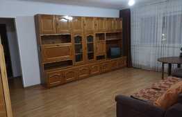 Apartament de 3 camere,86 mp, zona centrala, etaj 3. 