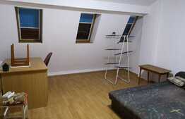 Apartament de 3 camere,86 mp, zona centrala, etaj 3. 