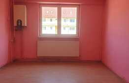 Garsoniera decomandata , de 25mp,la etaj intermediar, zona Lazaret