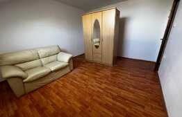Apartament 3 camere, 110 mp, decomandat, zona Lazaret 