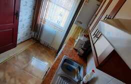 Mansarda 2 camere, 53 mp, decomandat, zona Stefan cel Mare