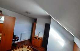 Mansarda 2 camere, 53 mp, decomandat, zona Stefan cel Mare