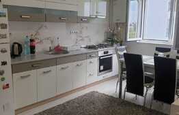 Apartament de 3 camere, 58 mp, parcare, zona Selimbar