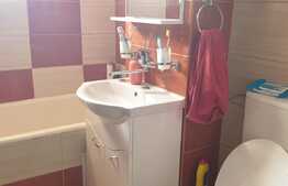 Apartament de 3 camere, 78 mp, zona Vasile Aron etaj 5.