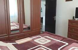 Apartament de 3 camere, 78 mp, zona Vasile Aron etaj 5.