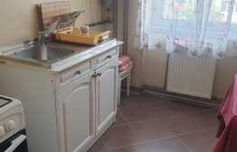 Apartament de 2 camere, semidecomandat, 48 mp, zona Cedonia