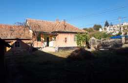 Casa 5 camere, 100 mp, garaj, zona Pauca