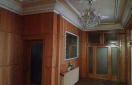 Casa deosebita, teren de 1115 mp, in cartierul Sub Arini