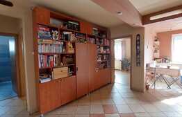 Apartament de 3 camere, 85 mp, decomandat, zona centrala