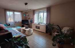 Apartament de 3 camere, 85 mp, decomandat, zona centrala