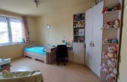 Apartament de 3 camere, 85 mp, decomandat, zona centrala