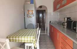 Apartament 3 camere, decomandat, 66 mp, zona Calea Cisnadiei 