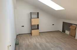 Apartament de 4 camere, 65 mp, etaj intermediar, Stefan cel Mare