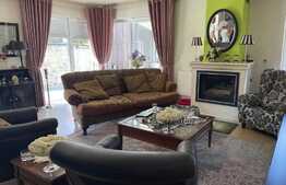 Casa de 430 mp, teren 1200 mp, terasa, Porumbacu de sus