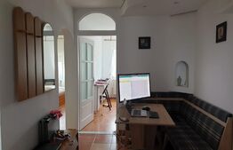 Apartament 3 camere, decomandat, 56 mp, zona Vasile Aron