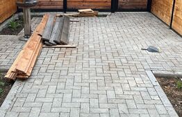 Garsoniera 23 mp, curte, Broscarie