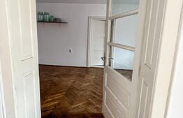 Casa 176 mp, 5 camere, mobilata/utilata, zona Lupeni