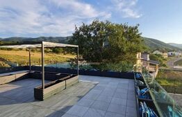 Vila la cheie, 5 camere, piscina interioara, teren 1200 mp, Cisnadie 