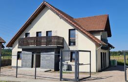 Casa individuala deosebita, 4 camere, 131 mp, teren 566 mp, Cisnadie