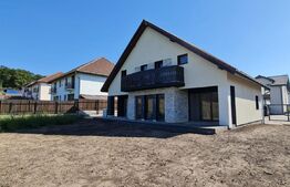 Casa individuala deosebita, 4 camere, 131 mp, teren 566 mp, Cisnadie