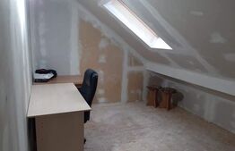 Apartament 4 camere, 94 mp, semidecomandat, in Cisnadie