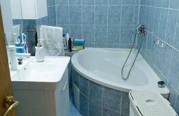 Apartament 4 camere, 94 mp, semidecomandat, in Cisnadie