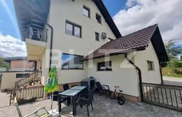 Casă superbă parte din duplex, garaj, 140 mp, în Poplaca